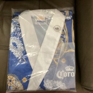 Corona snoop robe